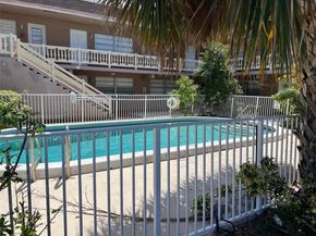 241 SE 9th Ave 109, Pompano Beach FL 33060