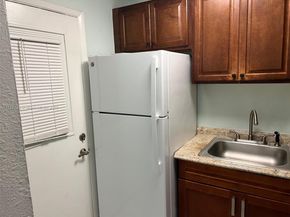 241 SE 9th Ave 109, Pompano Beach FL 33060