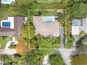 11900 SW 72nd Pl, Pinecrest FL 33156