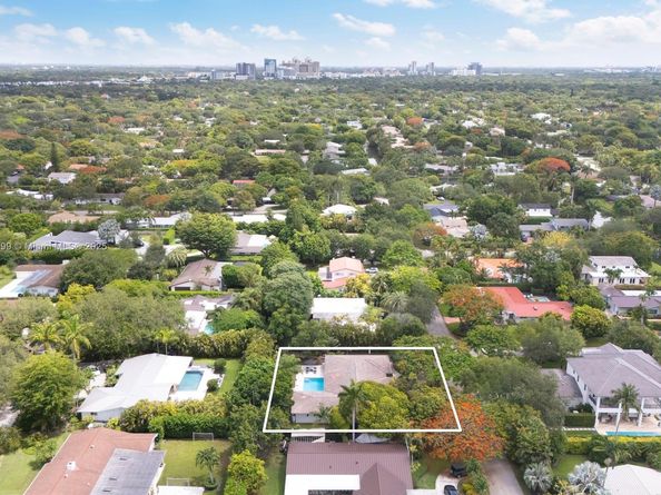 11900 SW 72nd Pl, Pinecrest FL 33156