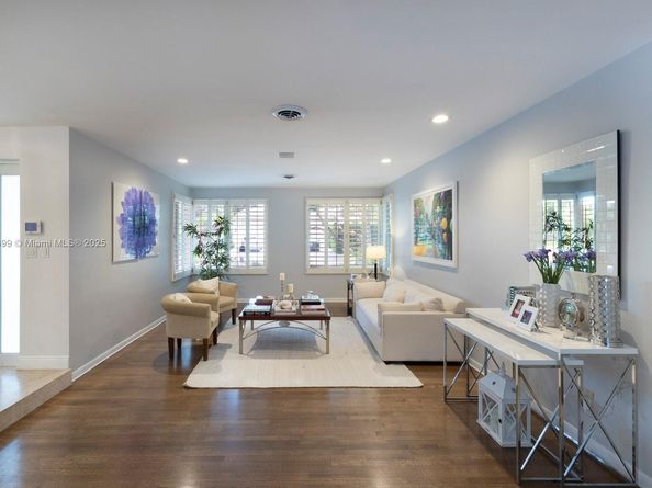 11900 SW 72nd Pl, Pinecrest FL 33156