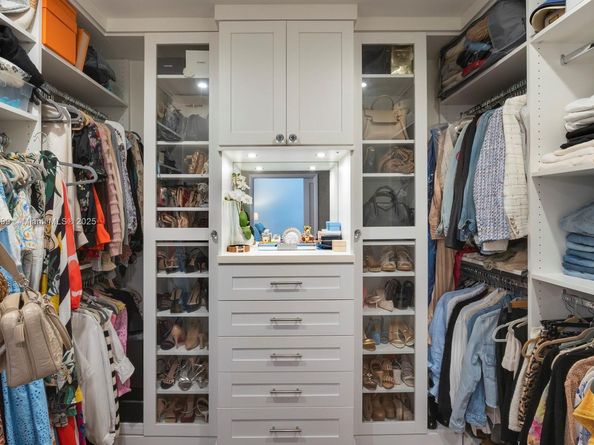 11900 SW 72nd Pl, Pinecrest FL 33156