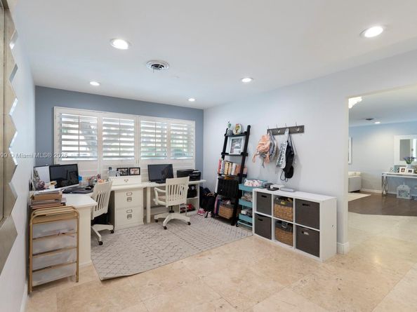 11900 SW 72nd Pl, Pinecrest FL 33156