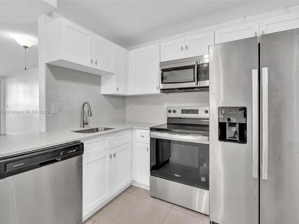 1398 NE 191st St C104, Miami FL 33179