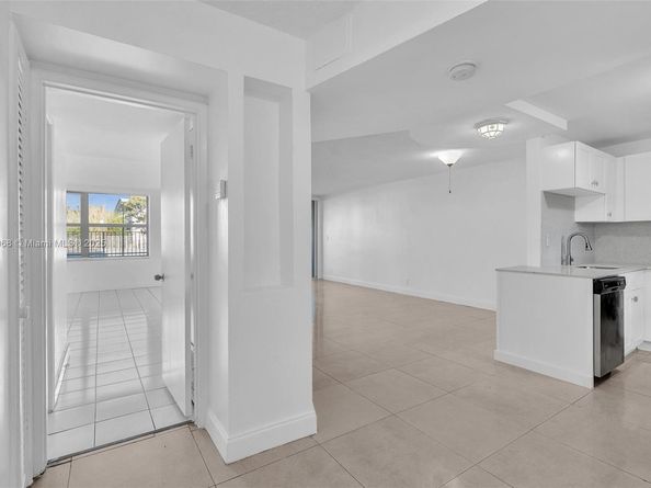 1398 NE 191st St C104, Miami FL 33179