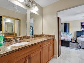 2419 NW 11th St 21D, Miami FL 33125