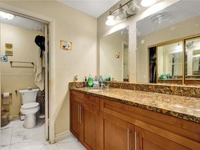 2419 NW 11th St 21D, Miami FL 33125