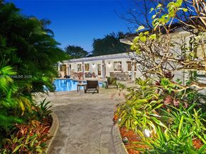 10740 SW 74th Ct, Pinecrest FL 33156