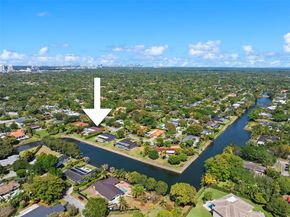 10740 SW 74th Ct, Pinecrest FL 33156