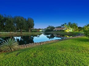 10740 SW 74th Ct, Pinecrest FL 33156