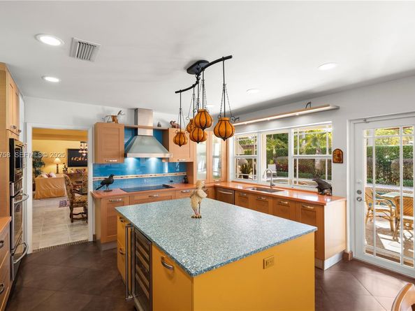 1030 Adams St, Hollywood FL 33019