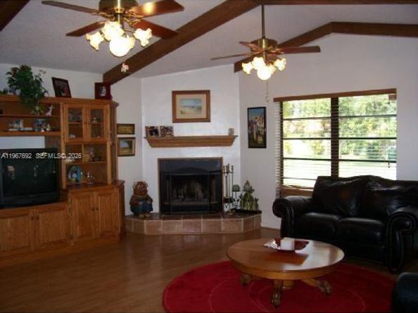 11520 NW 26th St, Plantation FL 33323