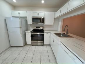 10453 NW 11th St 206, Pembroke Pines FL 33026