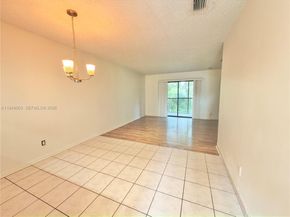 10453 NW 11th St 206, Pembroke Pines FL 33026