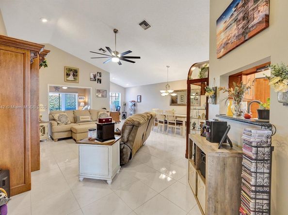 6081 Bluegrass Dr, Boynton Beach FL 33437