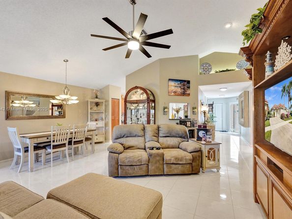 6081 Bluegrass Dr, Boynton Beach FL 33437