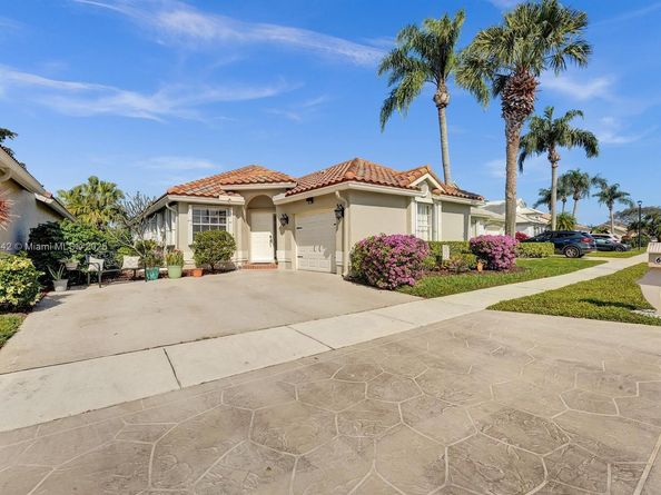 6081 Bluegrass Dr, Boynton Beach FL 33437