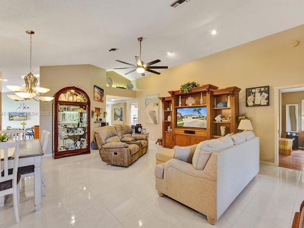 6081 Bluegrass Dr, Boynton Beach FL 33437