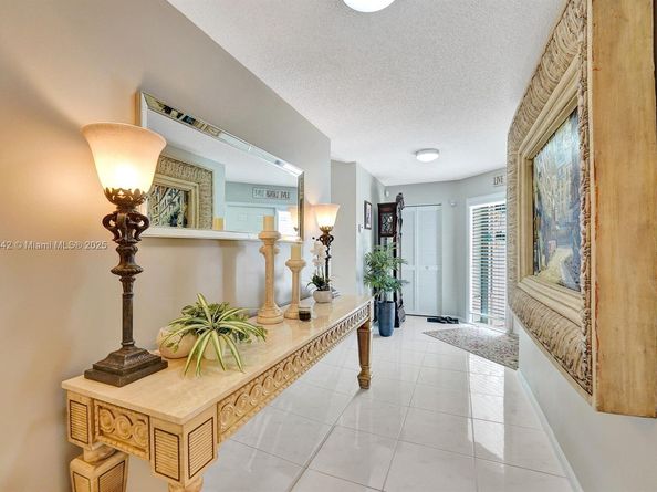 6081 Bluegrass Dr, Boynton Beach FL 33437