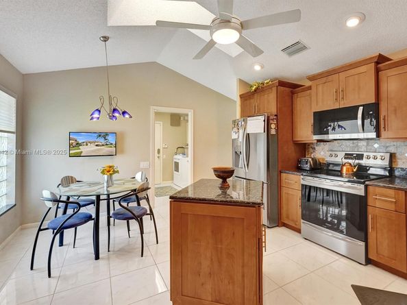 6081 Bluegrass Dr, Boynton Beach FL 33437