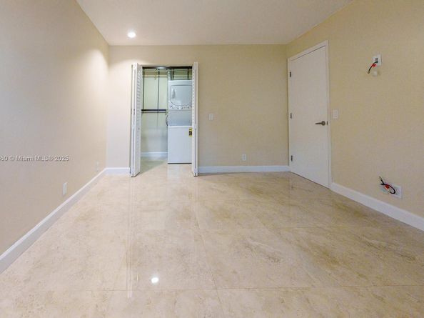 1462 Springside Dr, Weston FL 33326