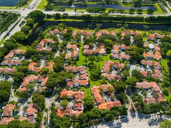1462 Springside Dr, Weston FL 33326