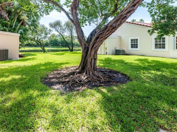 1462 Springside Dr, Weston FL 33326
