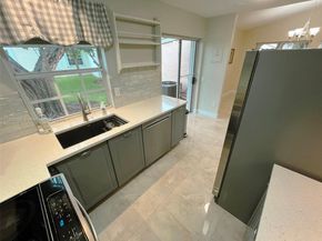 1462 Springside Dr, Weston FL 33326