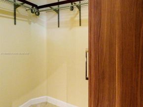 1462 Springside Dr, Weston FL 33326