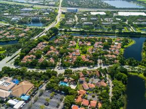 1462 Springside Dr, Weston FL 33326