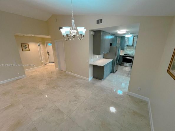 1462 Springside Dr, Weston FL 33326