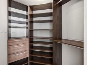 650 NE 32nd St 2205, Miami FL 33137