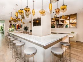 650 NE 32nd St 2205, Miami FL 33137