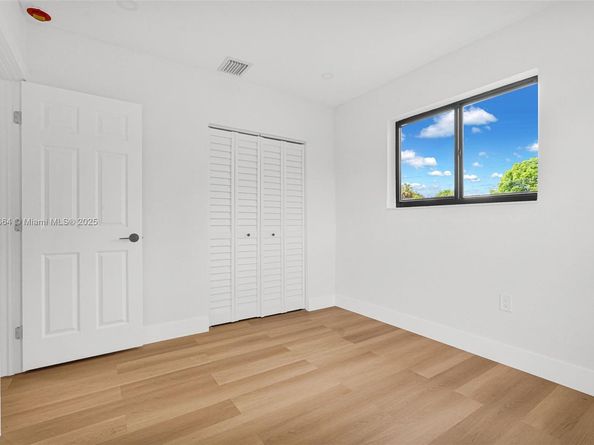 2225 NW 195th St, Miami Gardens FL 33056