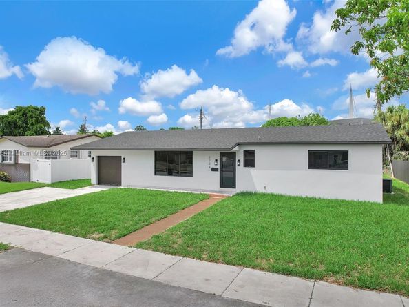 2225 NW 195th St, Miami Gardens FL 33056