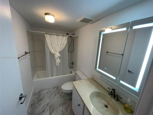 210 174th St 305, Sunny Isles Beach FL 33160