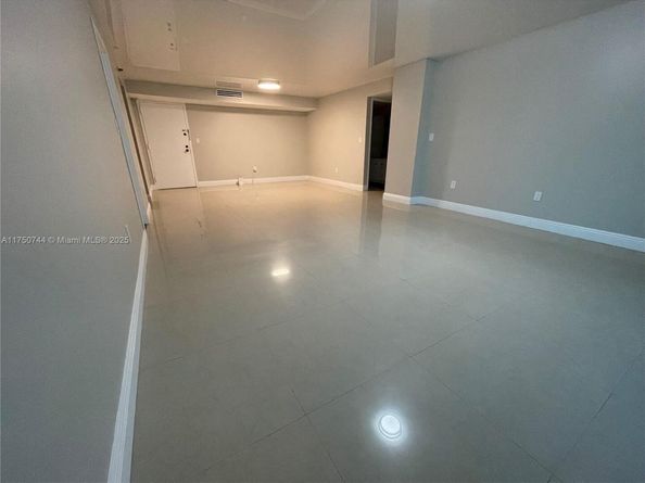 210 174th St 305, Sunny Isles Beach FL 33160