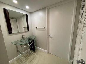 210 174th St 305, Sunny Isles Beach FL 33160