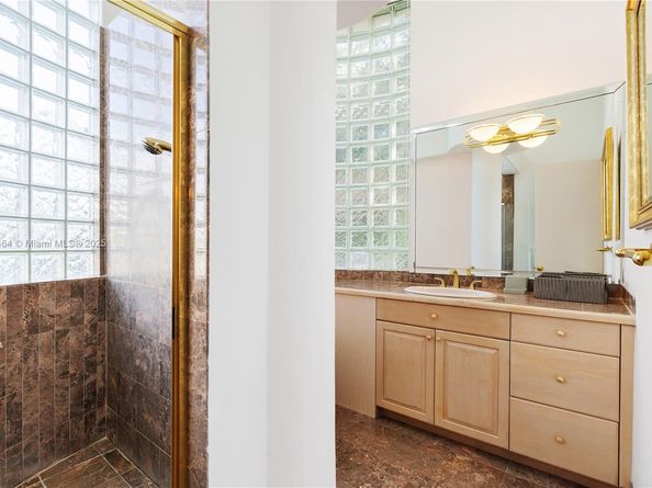 2939 Paddock Ln, Weston FL 33331