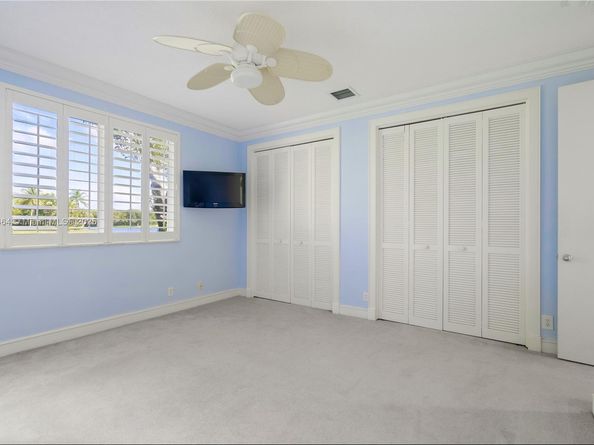 2939 Paddock Ln, Weston FL 33331