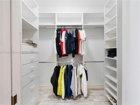 2939 Paddock Ln, Weston FL 33331