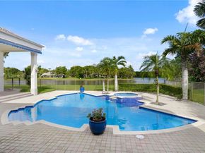 2939 Paddock Ln, Weston FL 33331
