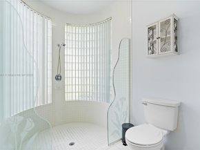 2939 Paddock Ln, Weston FL 33331