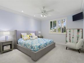 2939 Paddock Ln, Weston FL 33331