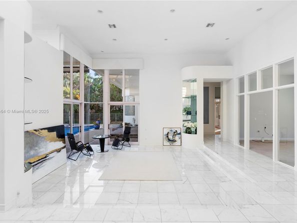 2939 Paddock Ln, Weston FL 33331