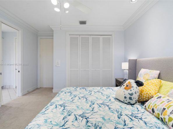 2939 Paddock Ln, Weston FL 33331