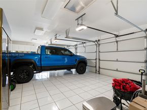 2939 Paddock Ln, Weston FL 33331