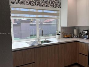 5121 NW 114th Ct, Doral FL 33178