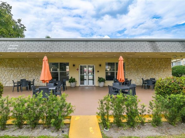 4311 NW 16th St B109, Lauderhill FL 33313