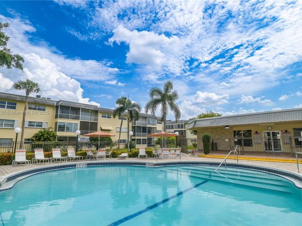 4311 NW 16th St B109, Lauderhill FL 33313